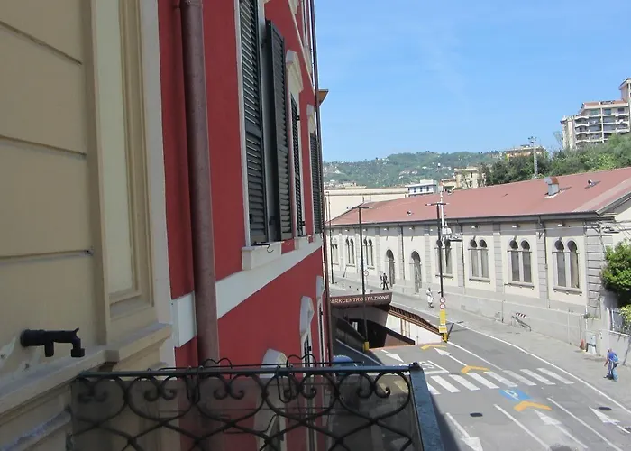 The Old Station لا سبيتسْيا